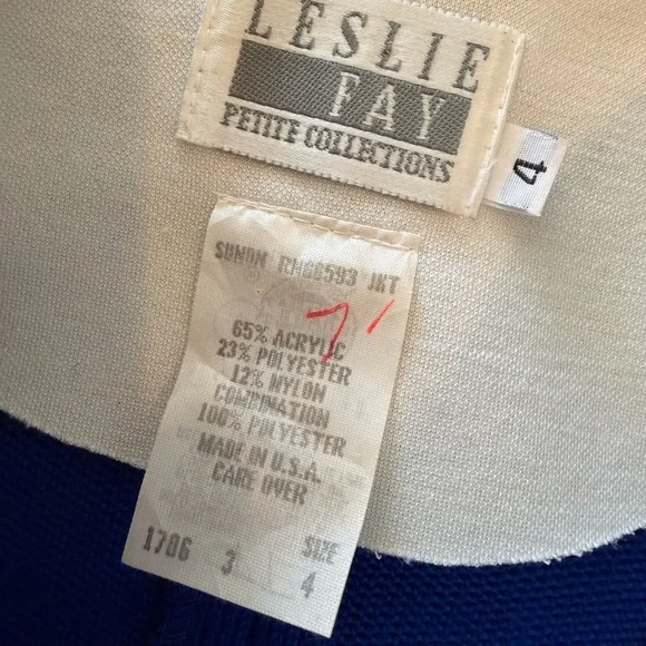 Leslie Fay Blue and White Knit Jacket - Picture 7 of 8